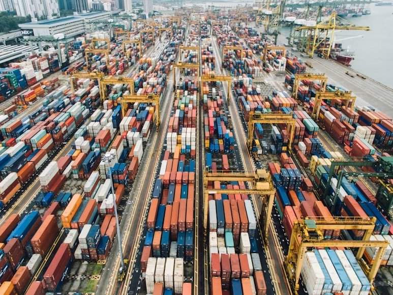 Container yard services near Jeddah Islamic Port