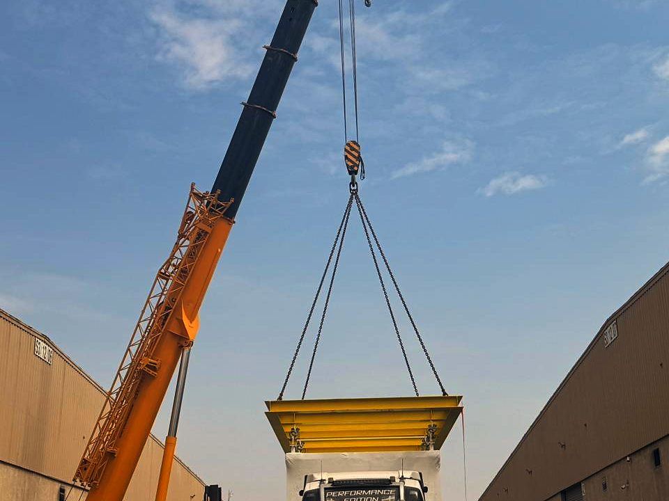 Crane lift onto the trailer